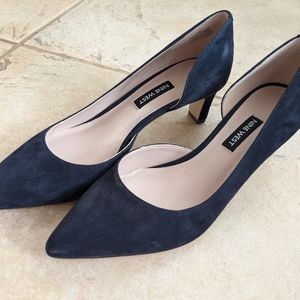 Suede navy pumps